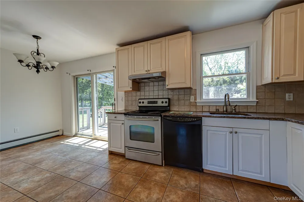 6200 New Suffolk Avenue Mattituck, NY 11952