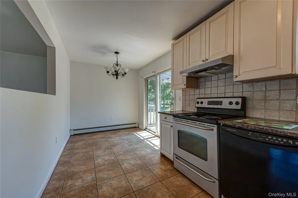 6200 New Suffolk Avenue Mattituck, NY 11952