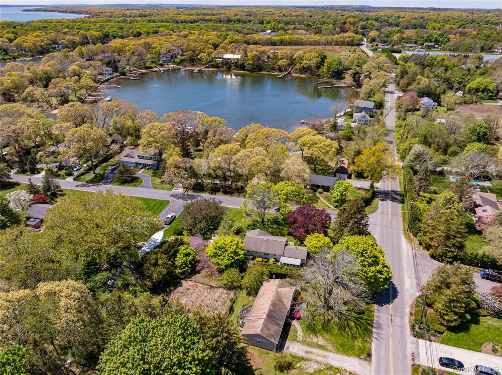 6200 New Suffolk Avenue Mattituck, NY 11952