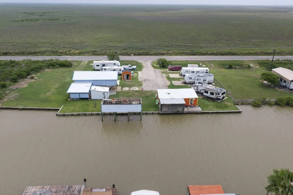 26160 Fm 457 Sargent, TX 77414
