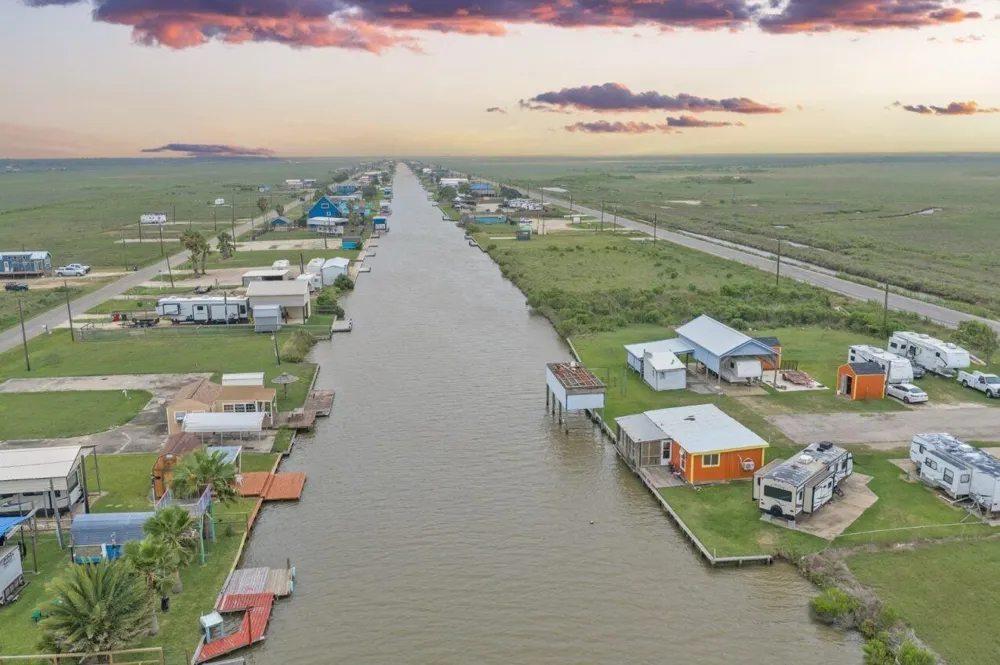 26160 Fm 457 Sargent, TX 77414