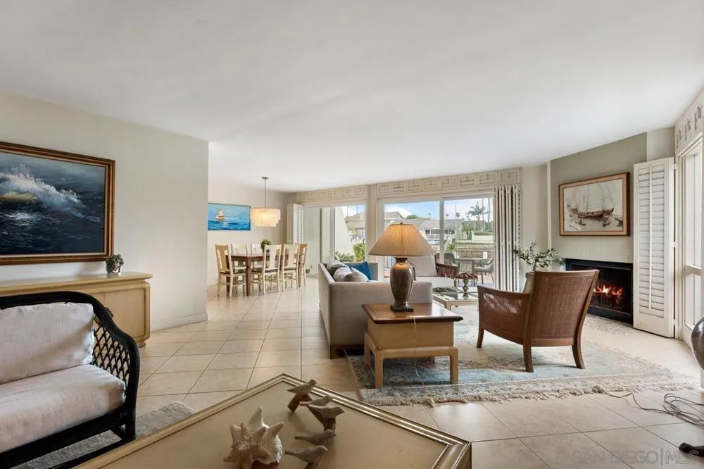 65 Antigua Court Coronado, CA 92118