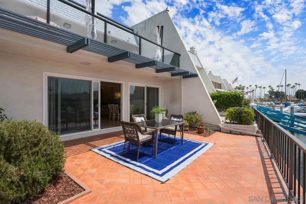 65 Antigua Court Coronado, CA 92118