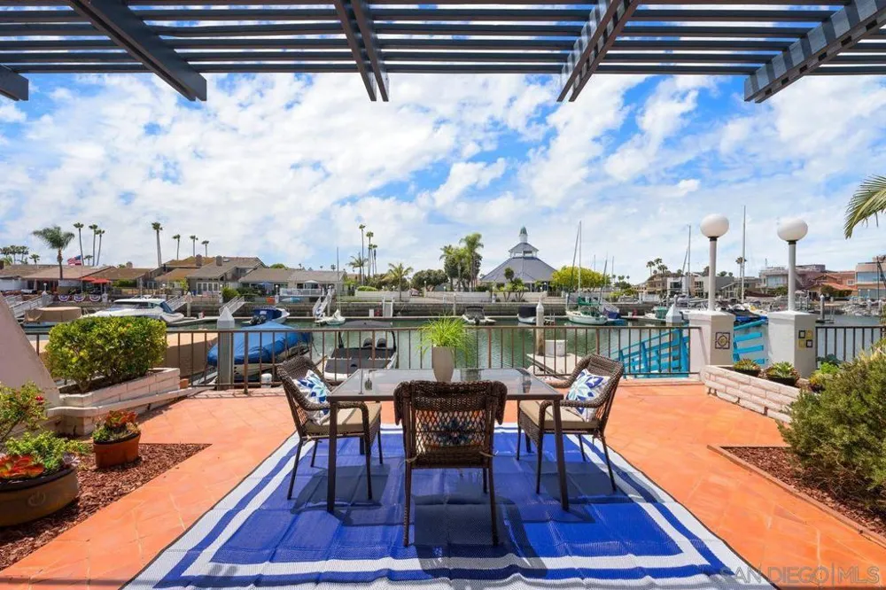 65 Antigua Court Coronado, CA 92118