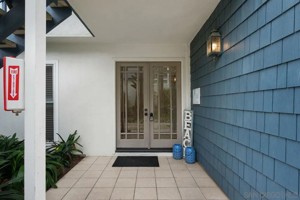 65 Antigua Court Coronado, CA 92118