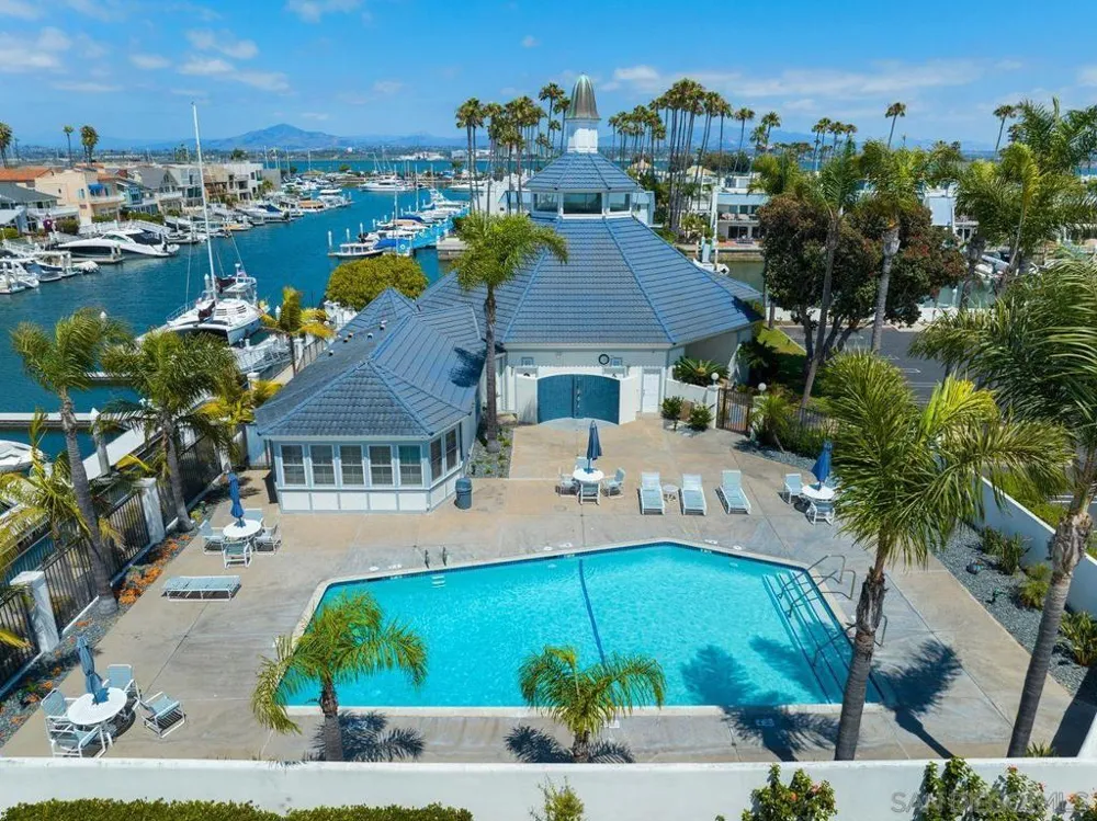 65 Antigua Court Coronado, CA 92118