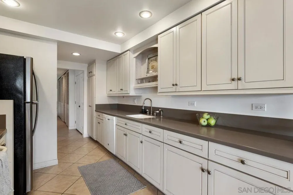 65 Antigua Court Coronado, CA 92118