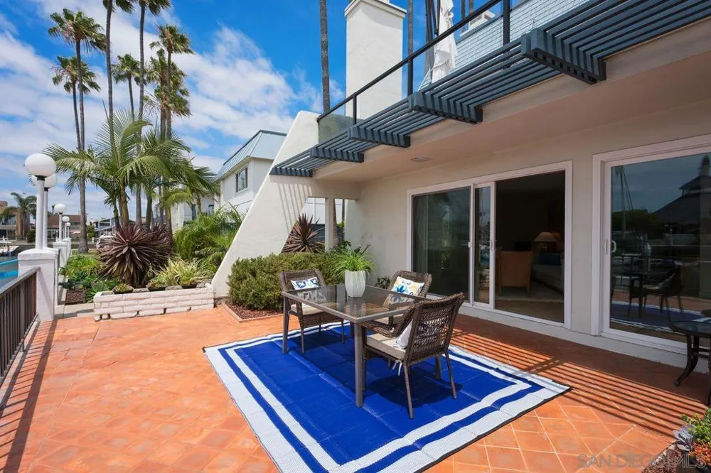 65 Antigua Court Coronado, CA 92118