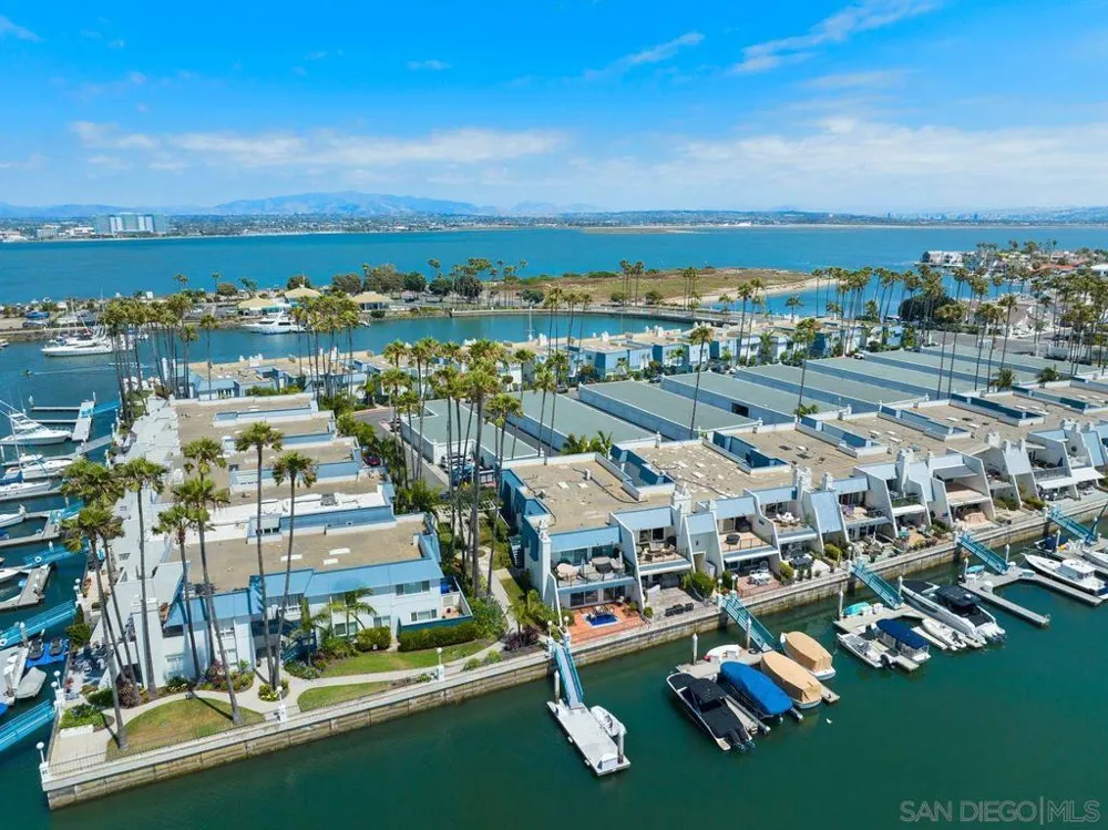 65 Antigua Court Coronado, CA 92118