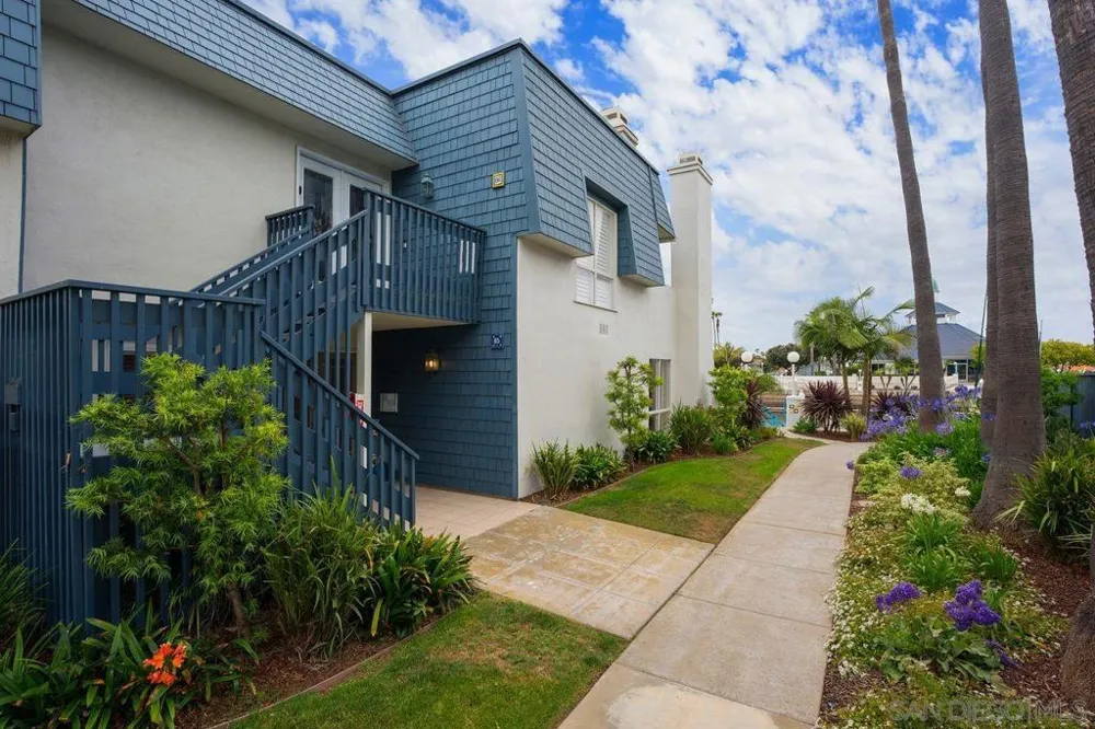 65 Antigua Court Coronado, CA 92118