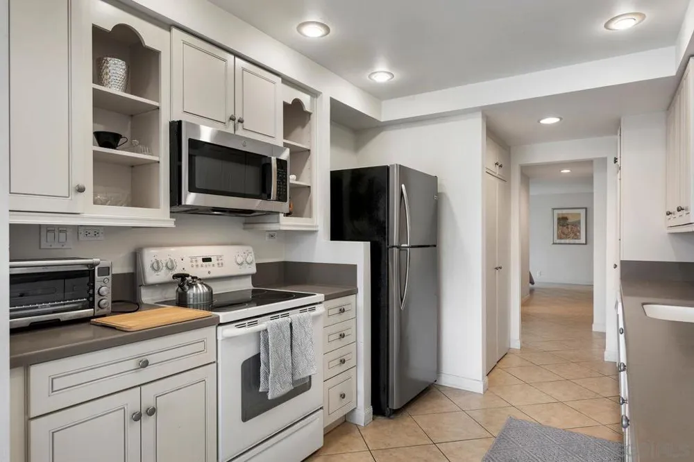 65 Antigua Court Coronado, CA 92118