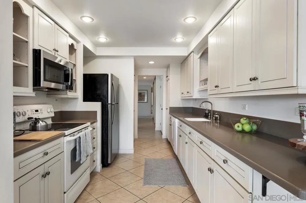 65 Antigua Court Coronado, CA 92118