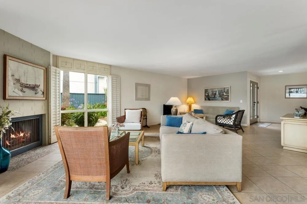 65 Antigua Court Coronado, CA 92118