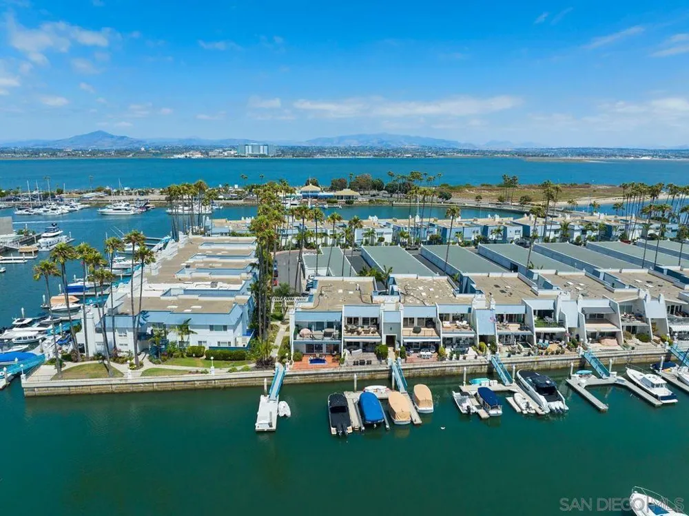 65 Antigua Court Coronado, CA 92118