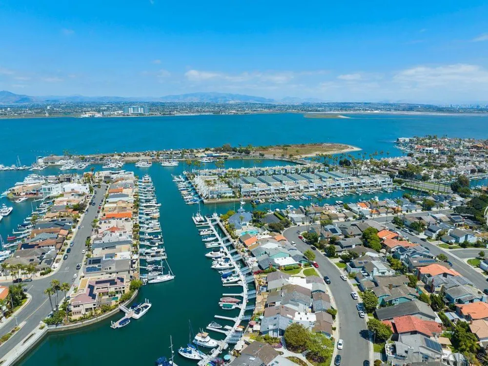 65 Antigua Court Coronado, CA 92118