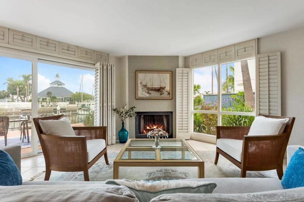 65 Antigua Court Coronado, CA 92118