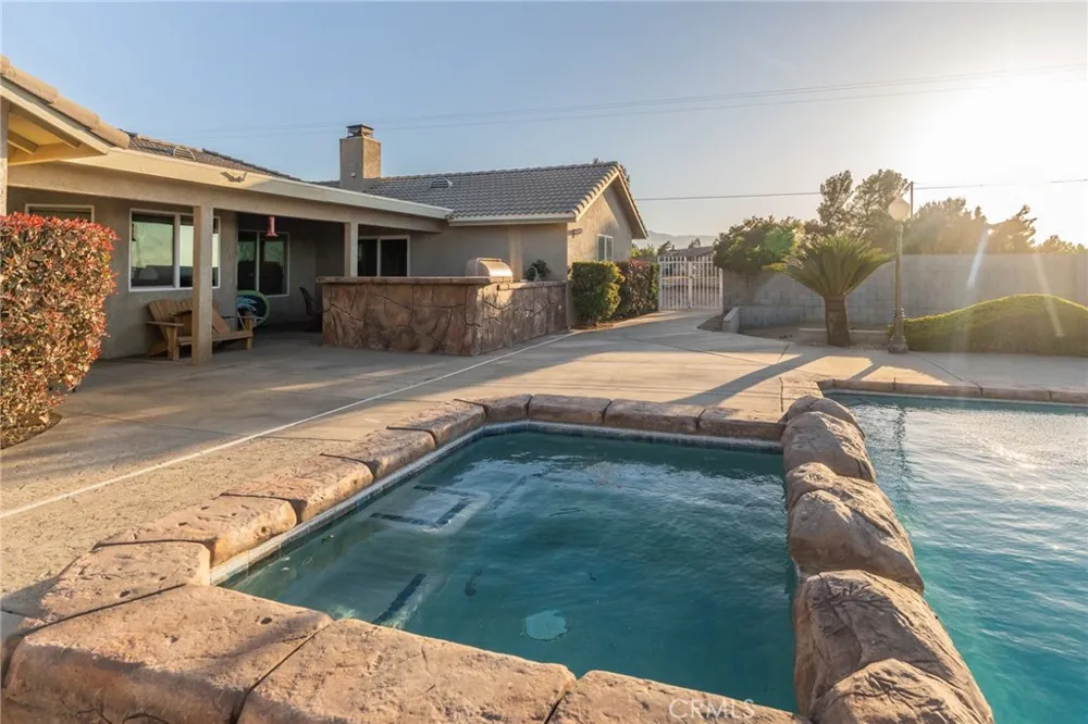 11526 Prairie Oak Hills, CA 92344