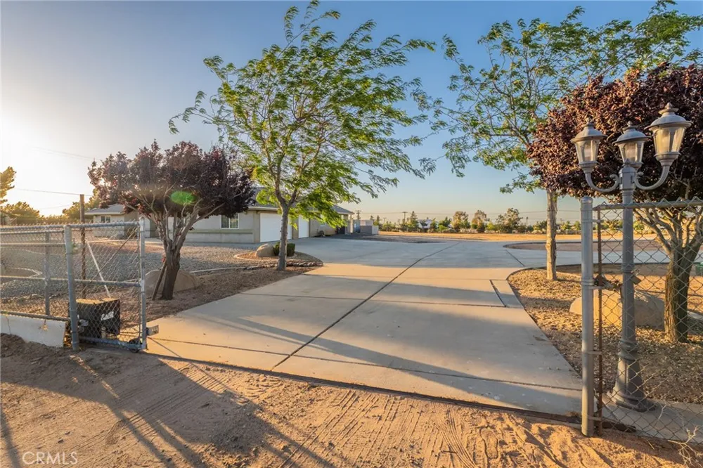 11526 Prairie Oak Hills, CA 92344