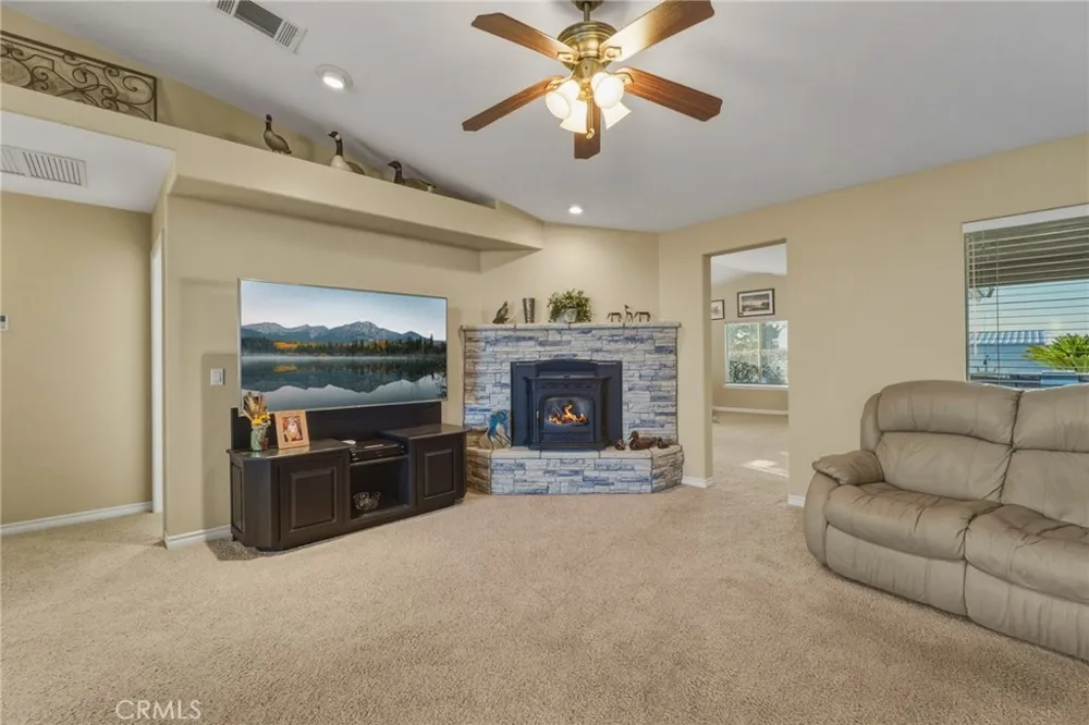 11526 Prairie Oak Hills, CA 92344