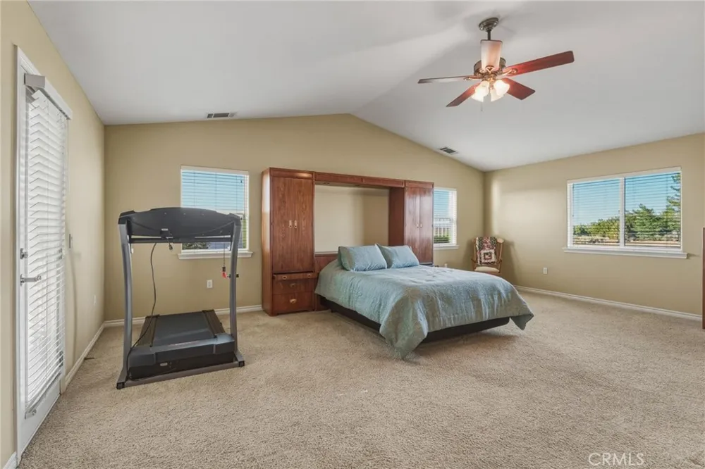 11526 Prairie Oak Hills, CA 92344