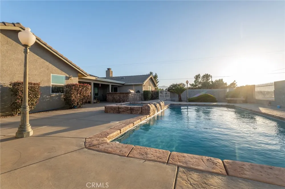 11526 Prairie Oak Hills, CA 92344