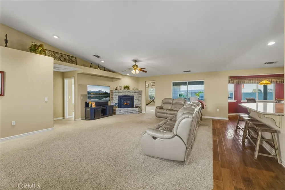 11526 Prairie Oak Hills, CA 92344