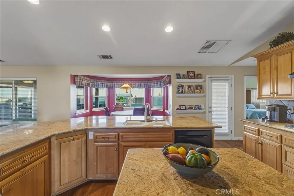 11526 Prairie Oak Hills, CA 92344
