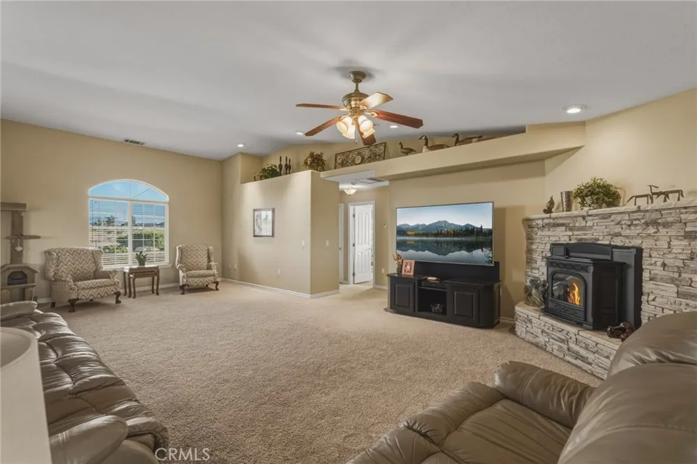 11526 Prairie Oak Hills, CA 92344