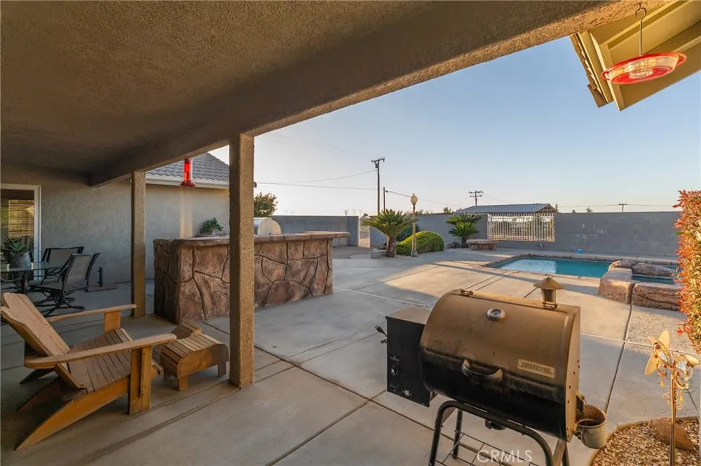 11526 Prairie Oak Hills, CA 92344