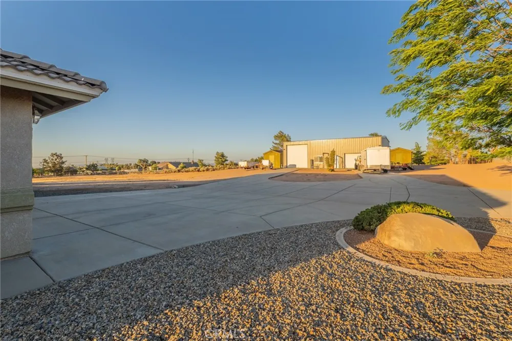 11526 Prairie Oak Hills, CA 92344