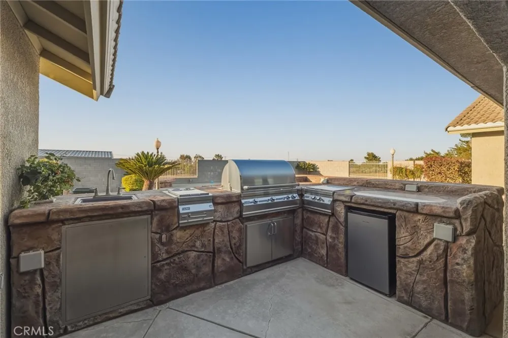 11526 Prairie Oak Hills, CA 92344