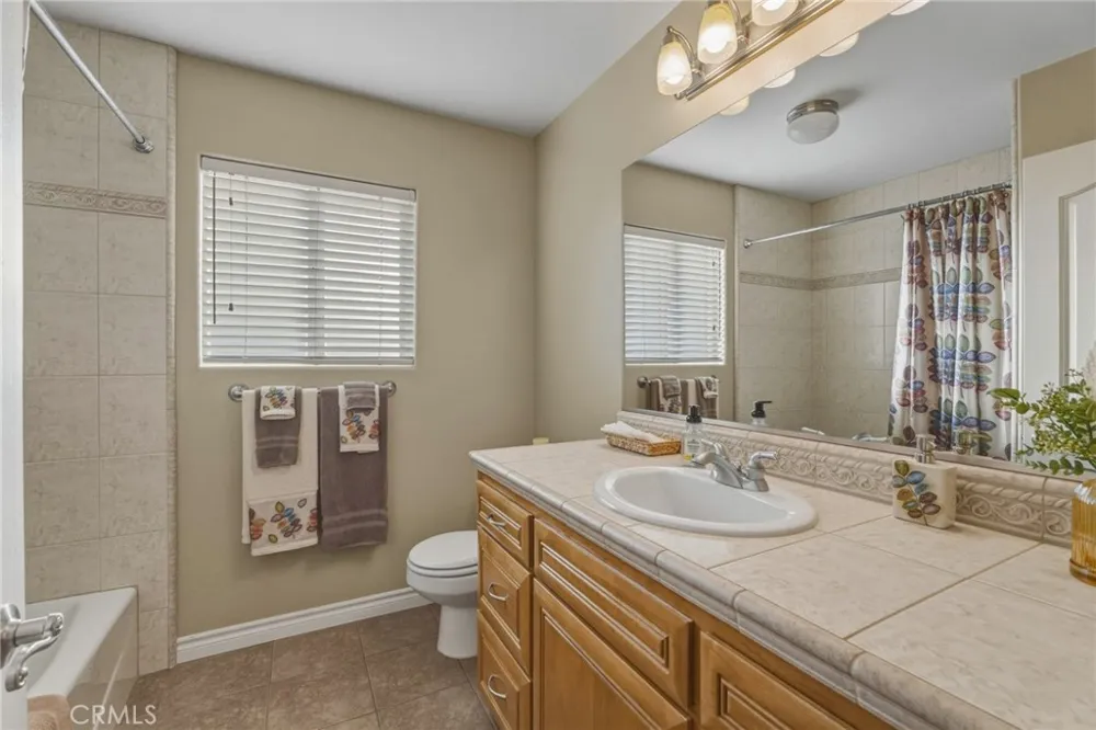 11526 Prairie Oak Hills, CA 92344