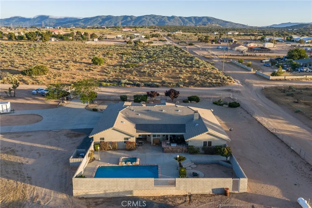 11526 Prairie Oak Hills, CA 92344