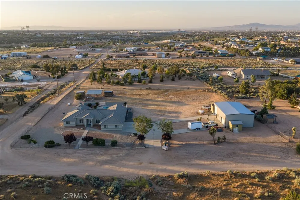 11526 Prairie Oak Hills, CA 92344