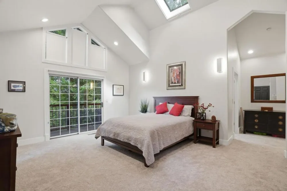24106 Deerpath Road Saratoga, CA 95070