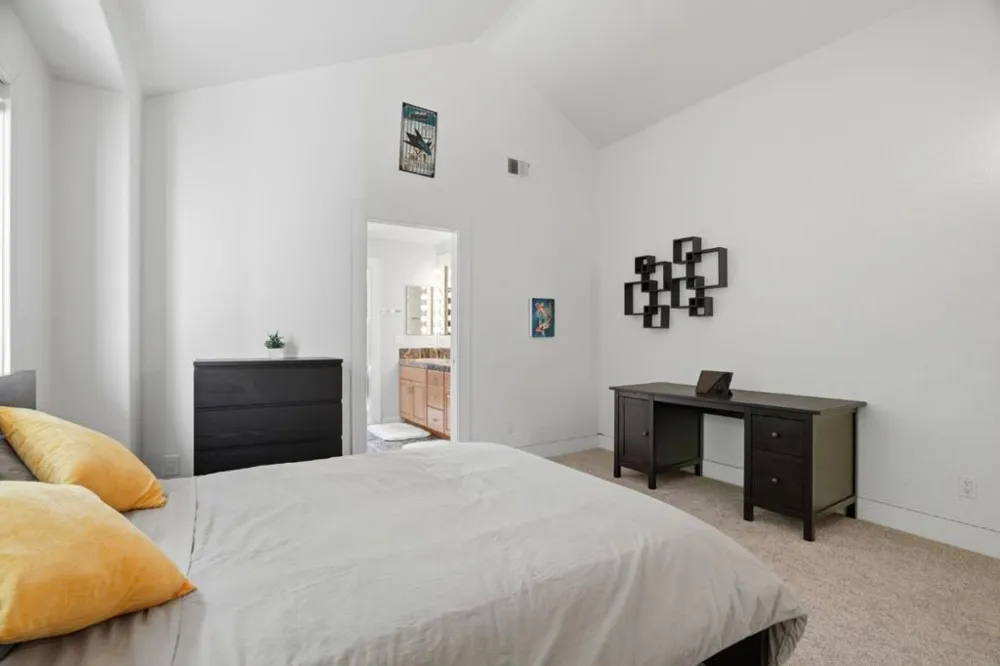 24106 Deerpath Road Saratoga, CA 95070