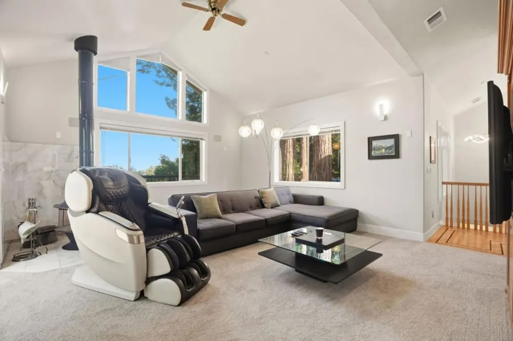 24106 Deerpath Road Saratoga, CA 95070