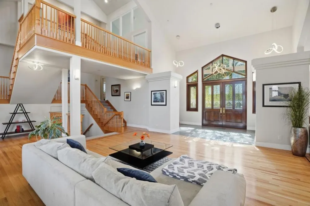 24106 Deerpath Road Saratoga, CA 95070