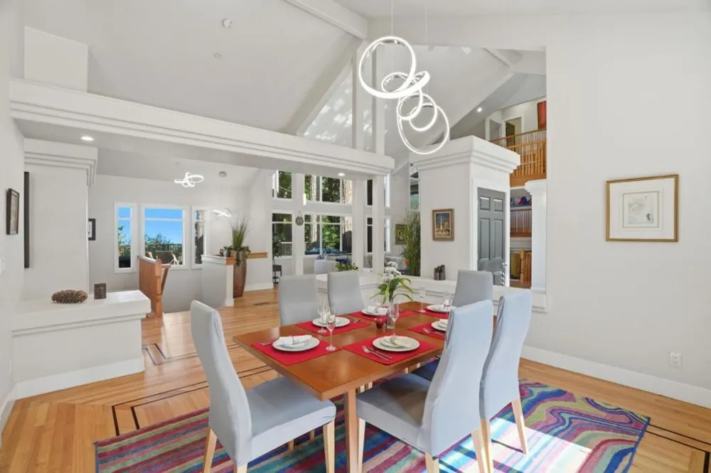 24106 Deerpath Road Saratoga, CA 95070