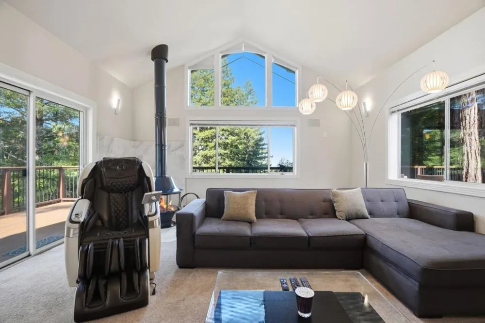 24106 Deerpath Road Saratoga, CA 95070