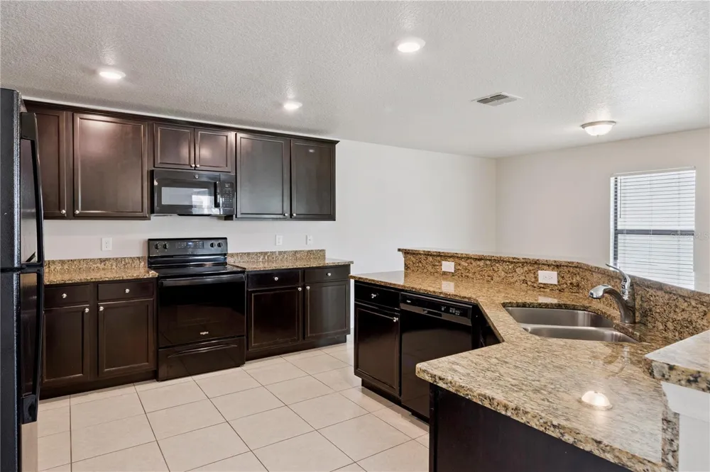 6535 BAIKAL PLACE Lakeland, FL 33805