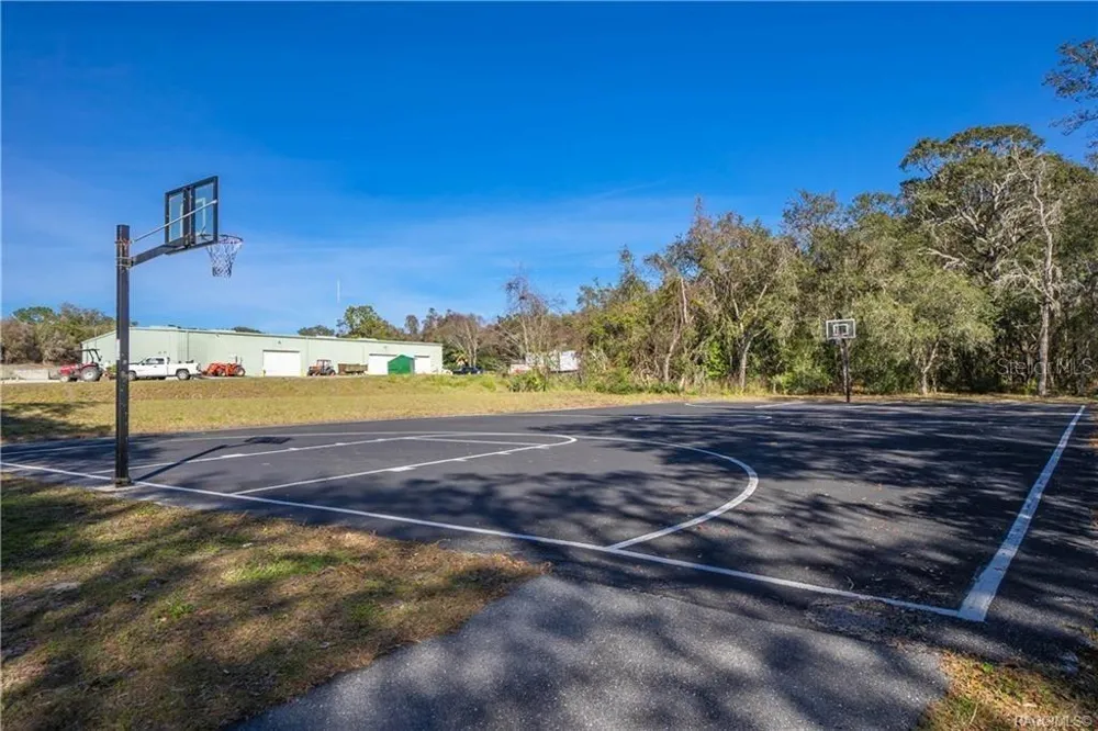 1555 E SEATTLE SLEW CIRCLE Inverness, FL 34453