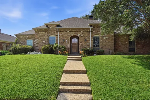 2247 Valley Mill