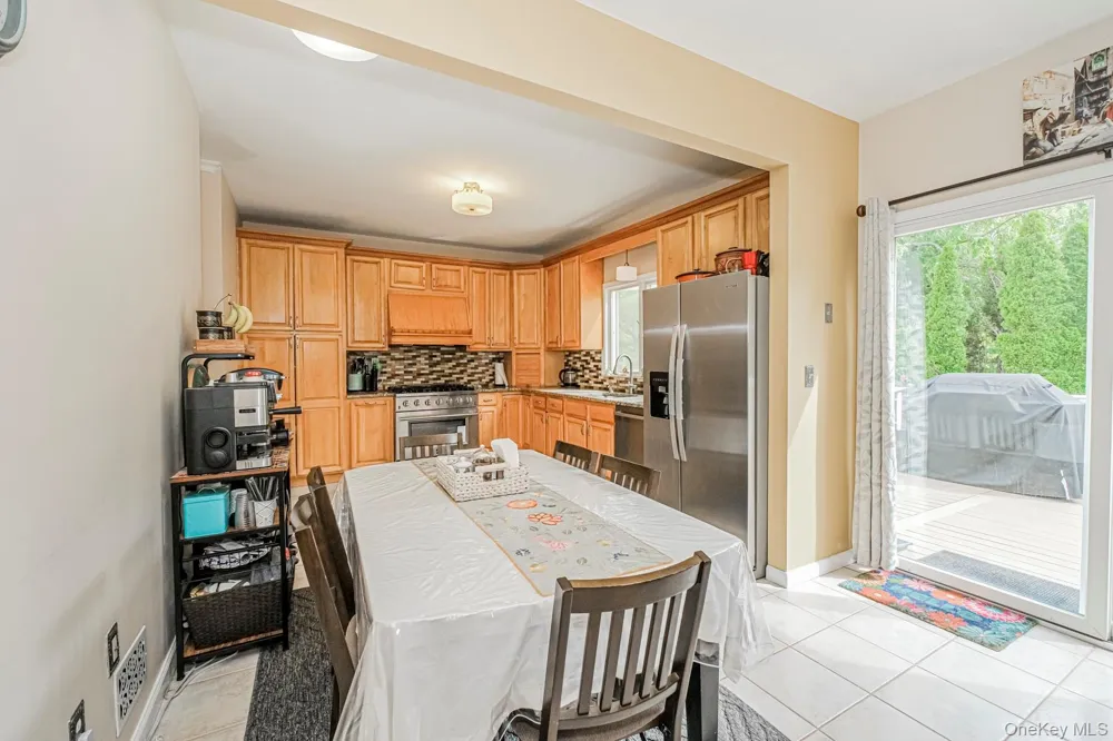 34 Putters Ct Staten Island, NY 10301