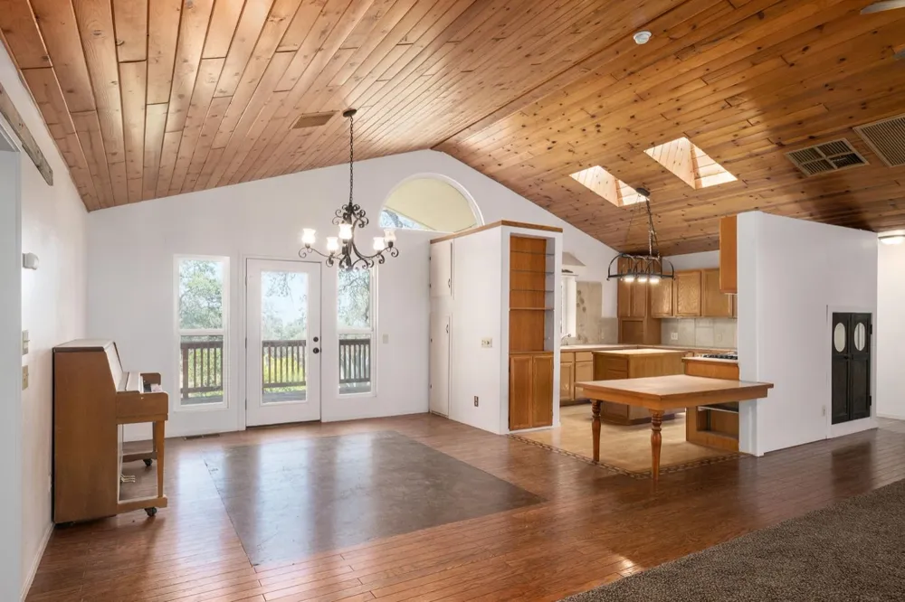 37667 Eagle Drive Raymond, CA 93653