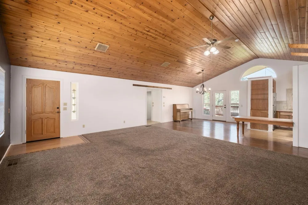 37667 Eagle Drive Raymond, CA 93653