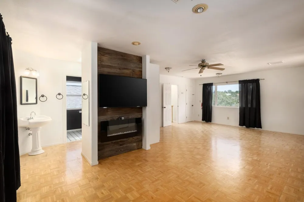 37667 Eagle Drive Raymond, CA 93653