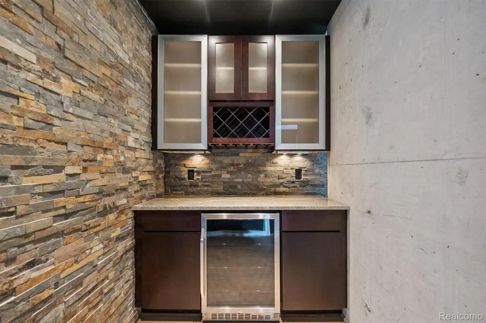 432 S Washington Avenue #1804 Royal Oak City, MI 48067