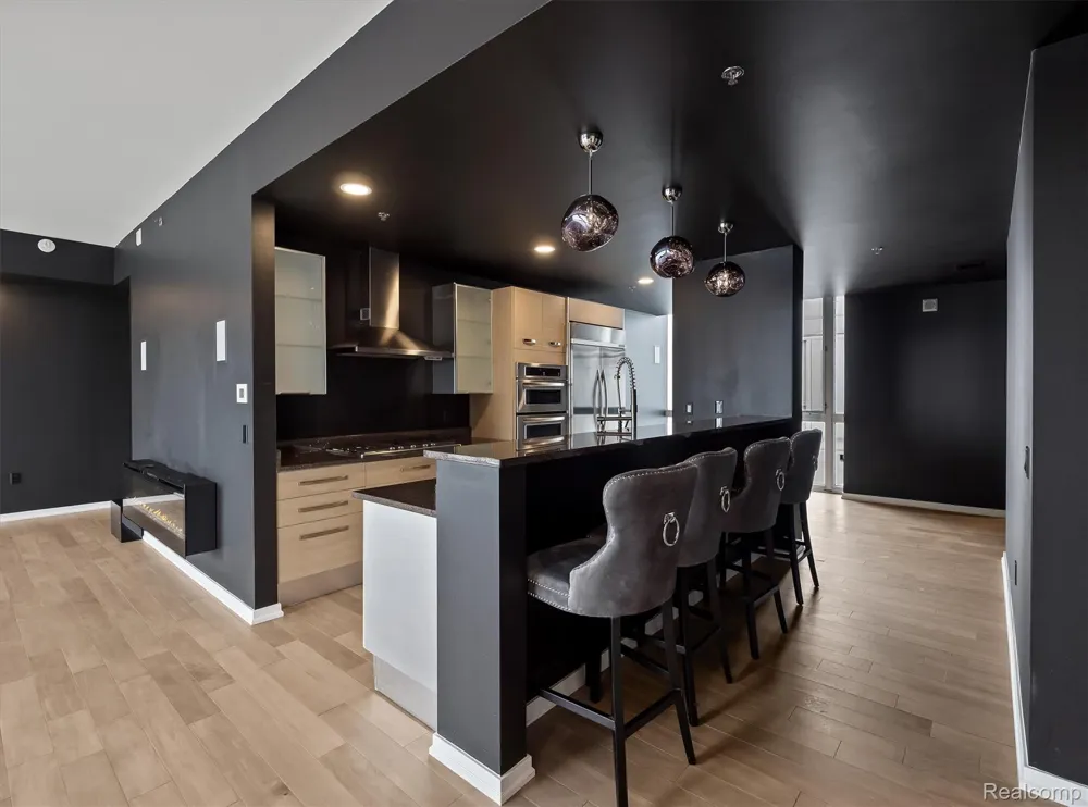 432 S Washington Avenue #1804 Royal Oak City, MI 48067