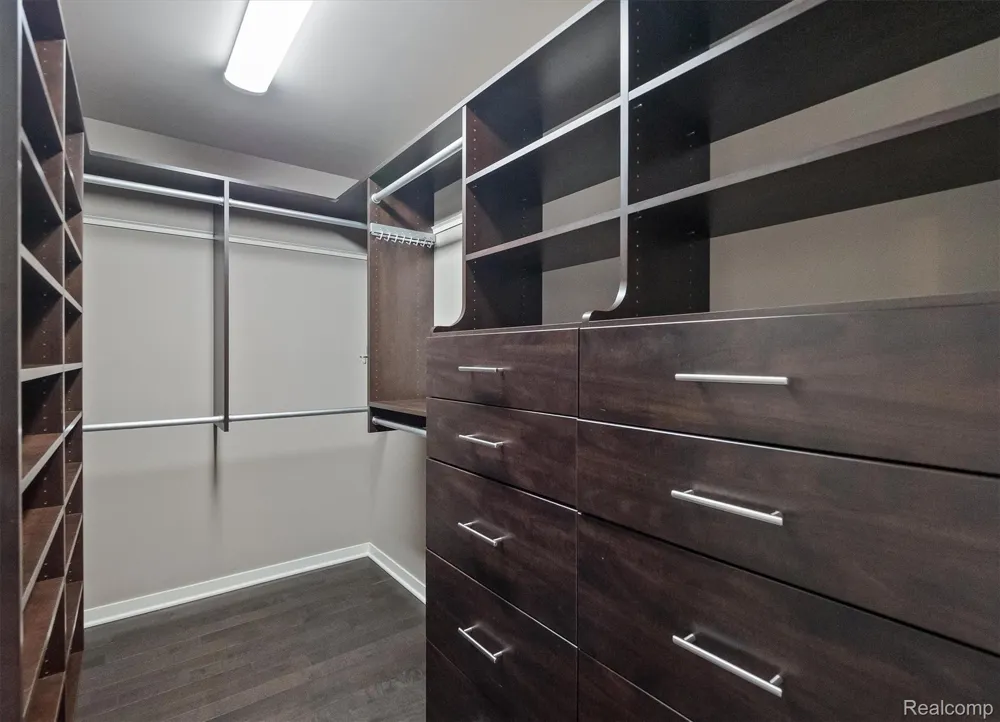 432 S Washington Avenue #1804 Royal Oak City, MI 48067